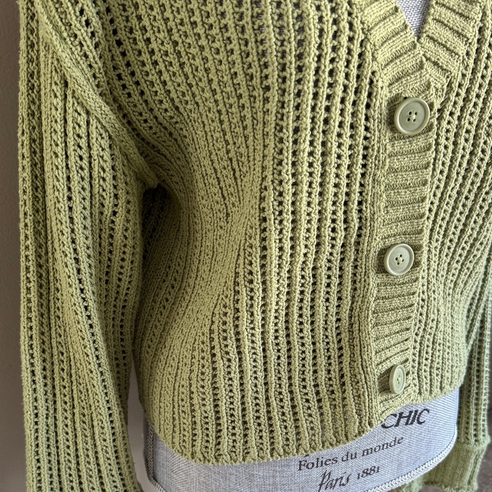 American Eagle Outfitters Green Knit Women's Sweater - Picture 3 of 11